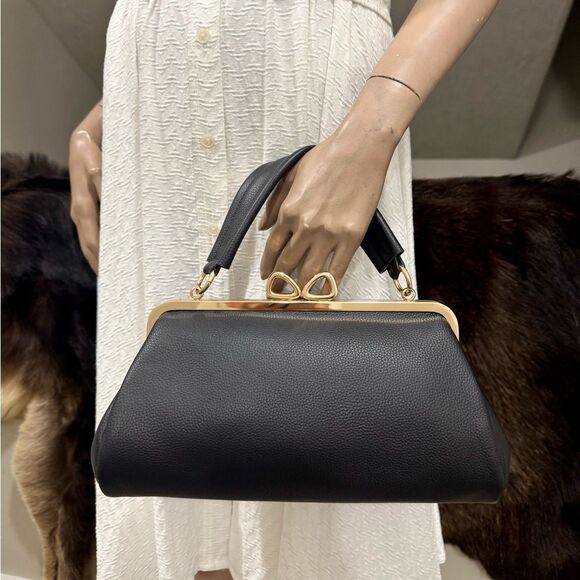 Premium Pebble Calfskin Handmade “Bow” Kisslock Baguette Bag & 3 Strap Styles - Picture 4 of 15